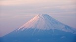 富岳群青から見た富士山の写真