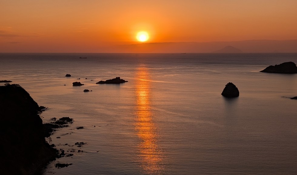 �J�^�̒��� ���c�r���[�z�e���̐�i