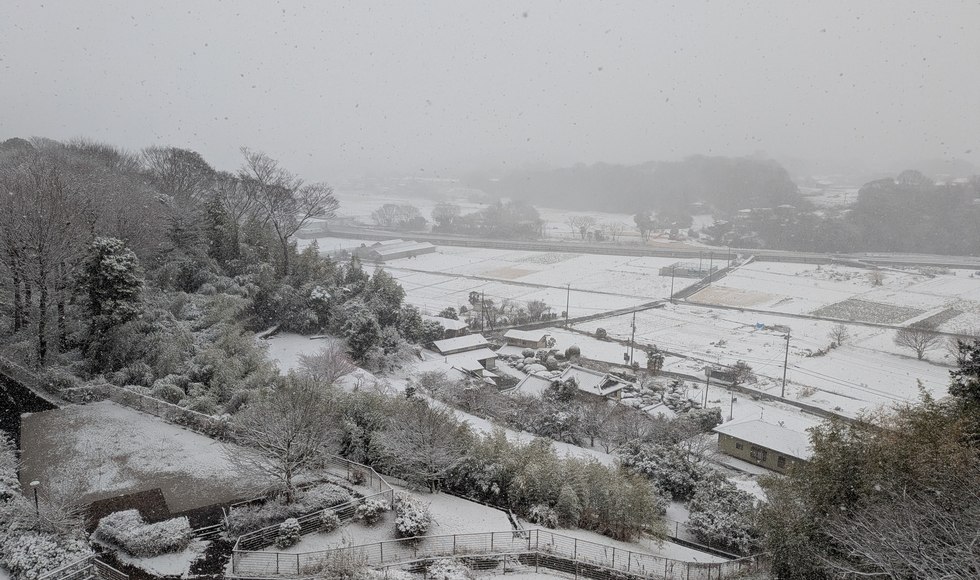 �� �`��s 2��8��