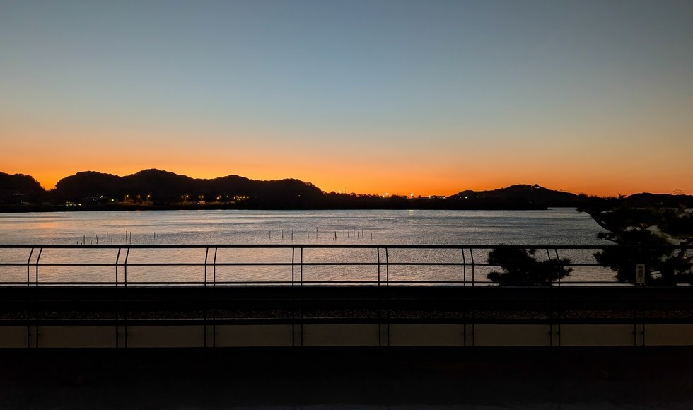 �J�^�̒��Ă� �l���� �É���